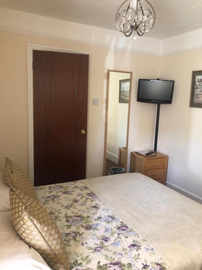 Auplands En-Suite Rooms Lymington Esterno foto